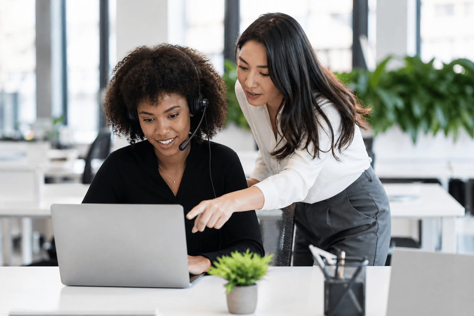 A team member joining a customer conversation from Live Agent